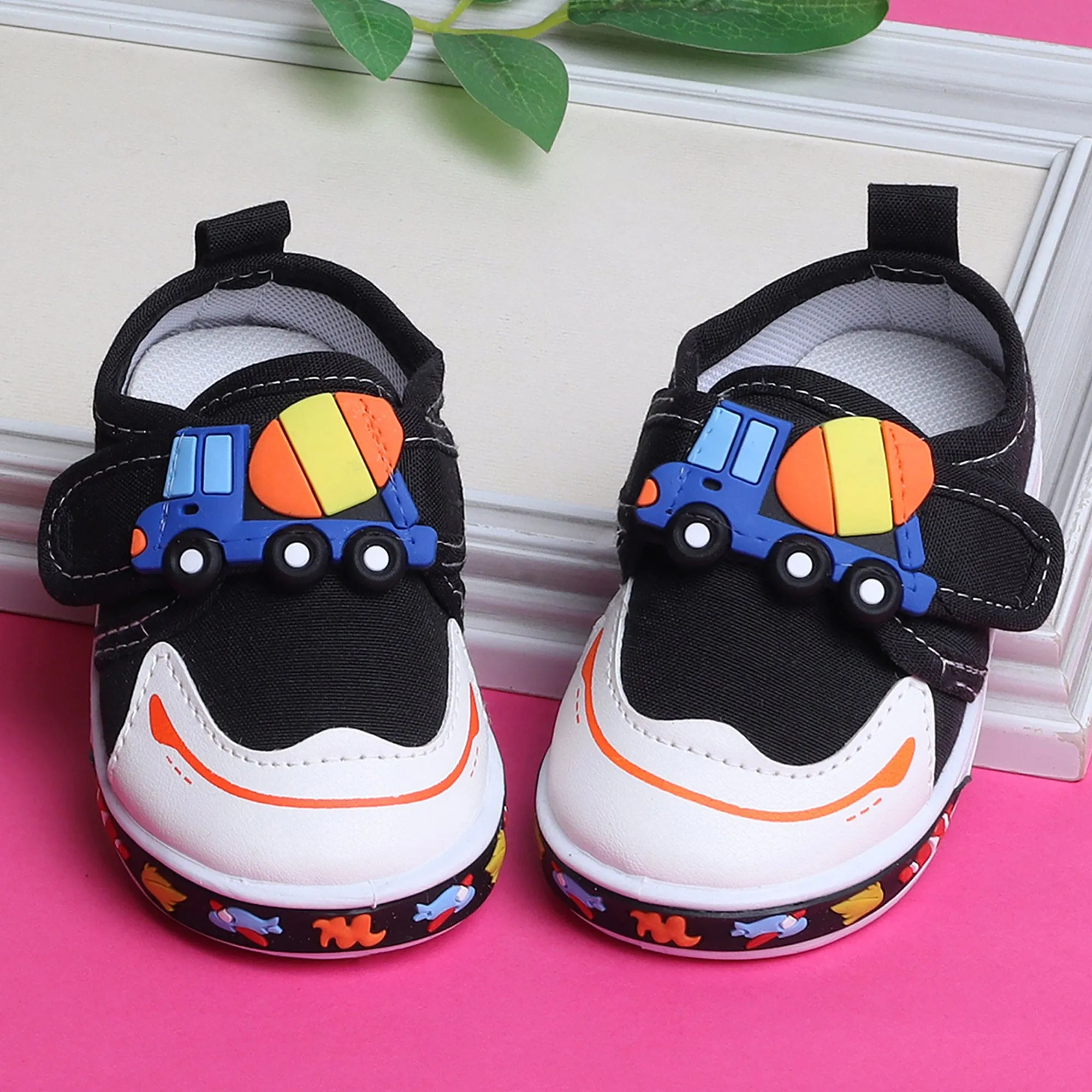 Baby Moo Mixer Truck Velcro Strap Anti-Skid Chu Chu Sound Sneakers - Black