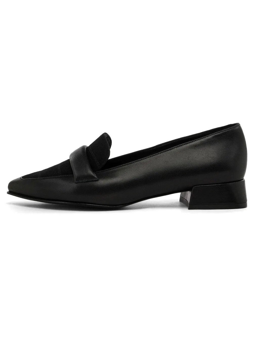 Classic Peter Kaiser ballet flats, black