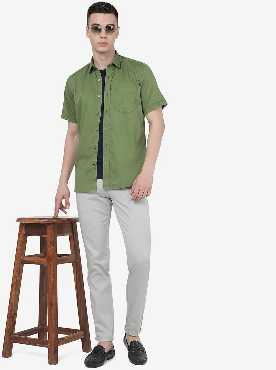 Fern Green Solid Slim Fit Semi Casual Shirt | JadeBlue