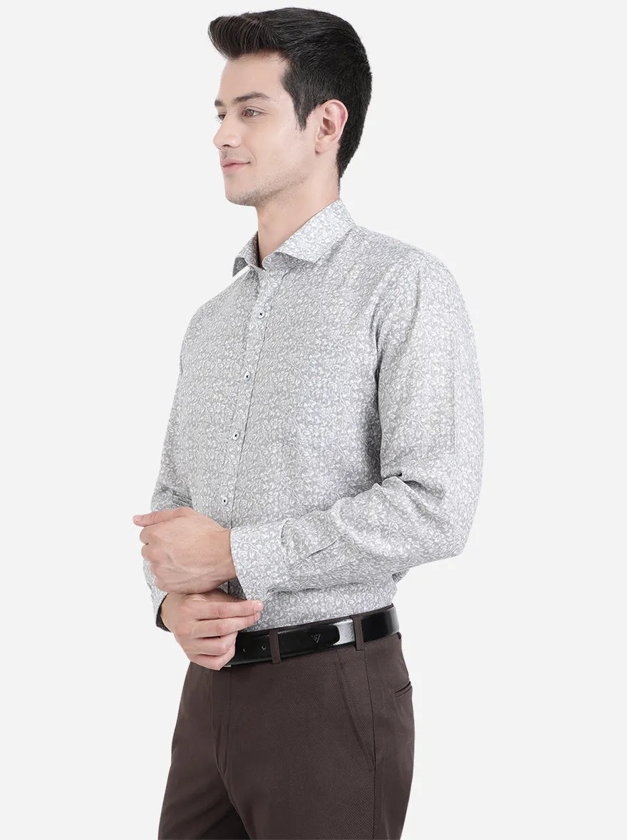 Light Grey Solid Slim Fit Formal Shirt | JadeBlue