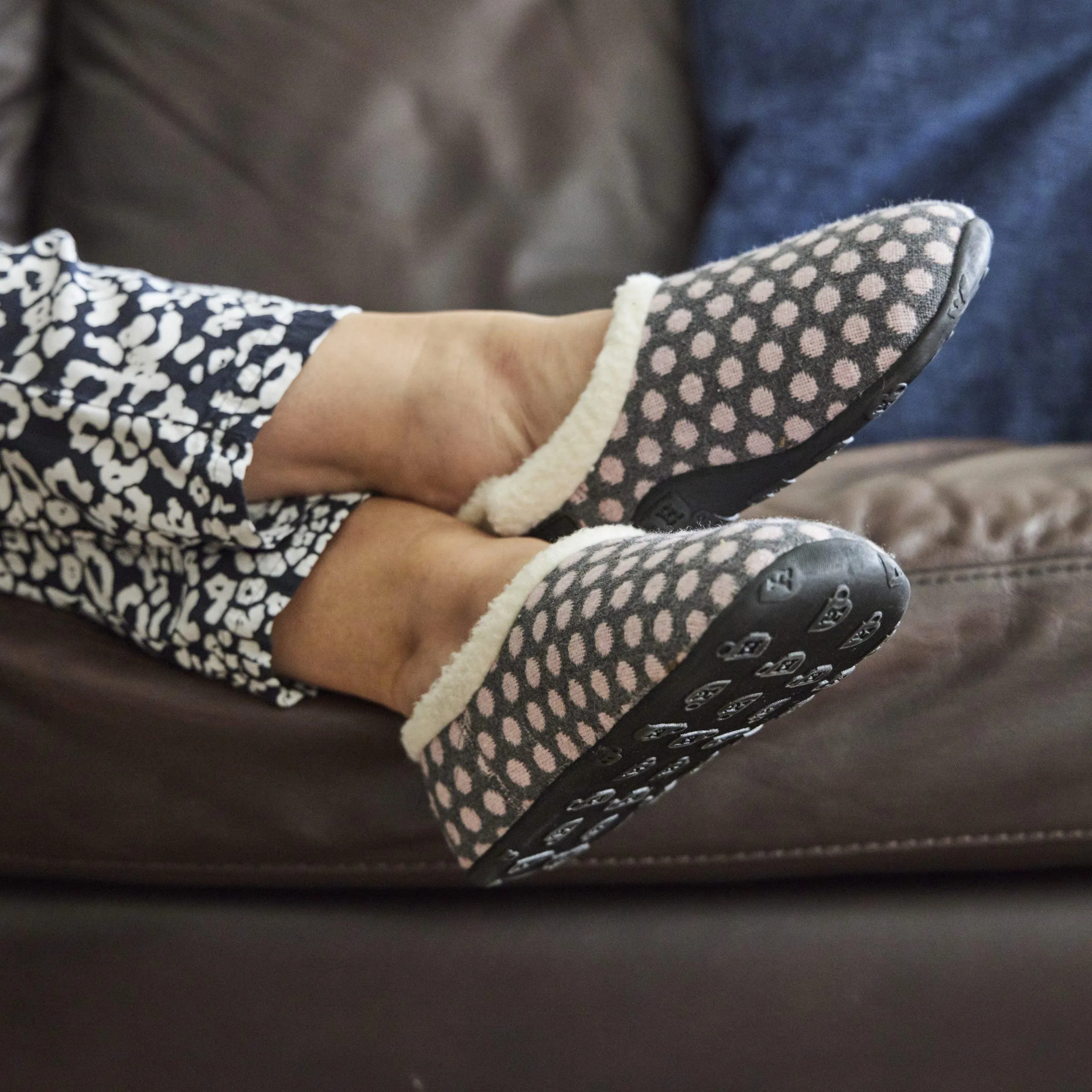 Liz - Dark Grey Pink Spot Women's Slippers